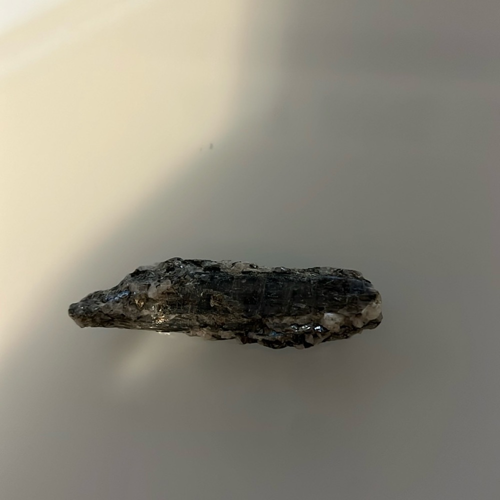Unknown Crystal - Palm Size - Blue